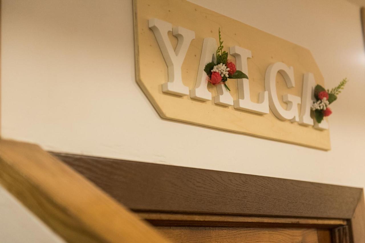 Albergue "La Yalga" Queruas Luaran gambar